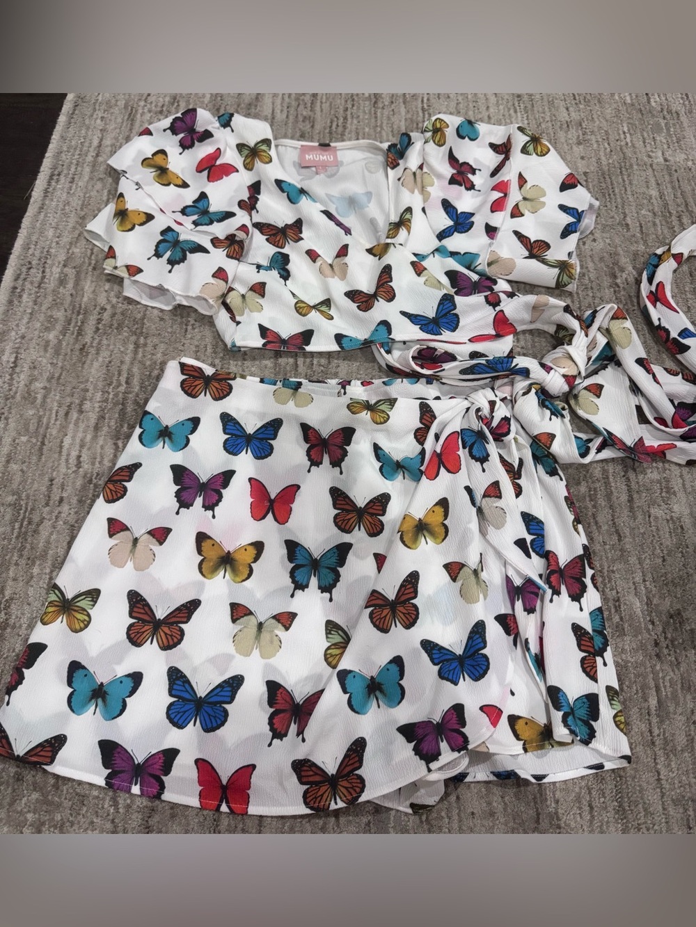 Show Me Your MuMu White Butterfly Print Set- wrap top and skirt sz large